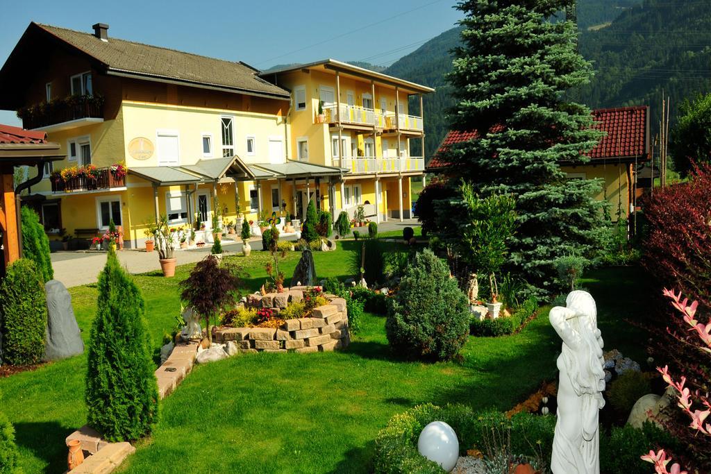 Hotel Garni Zerza Tröpolach Екстериор снимка