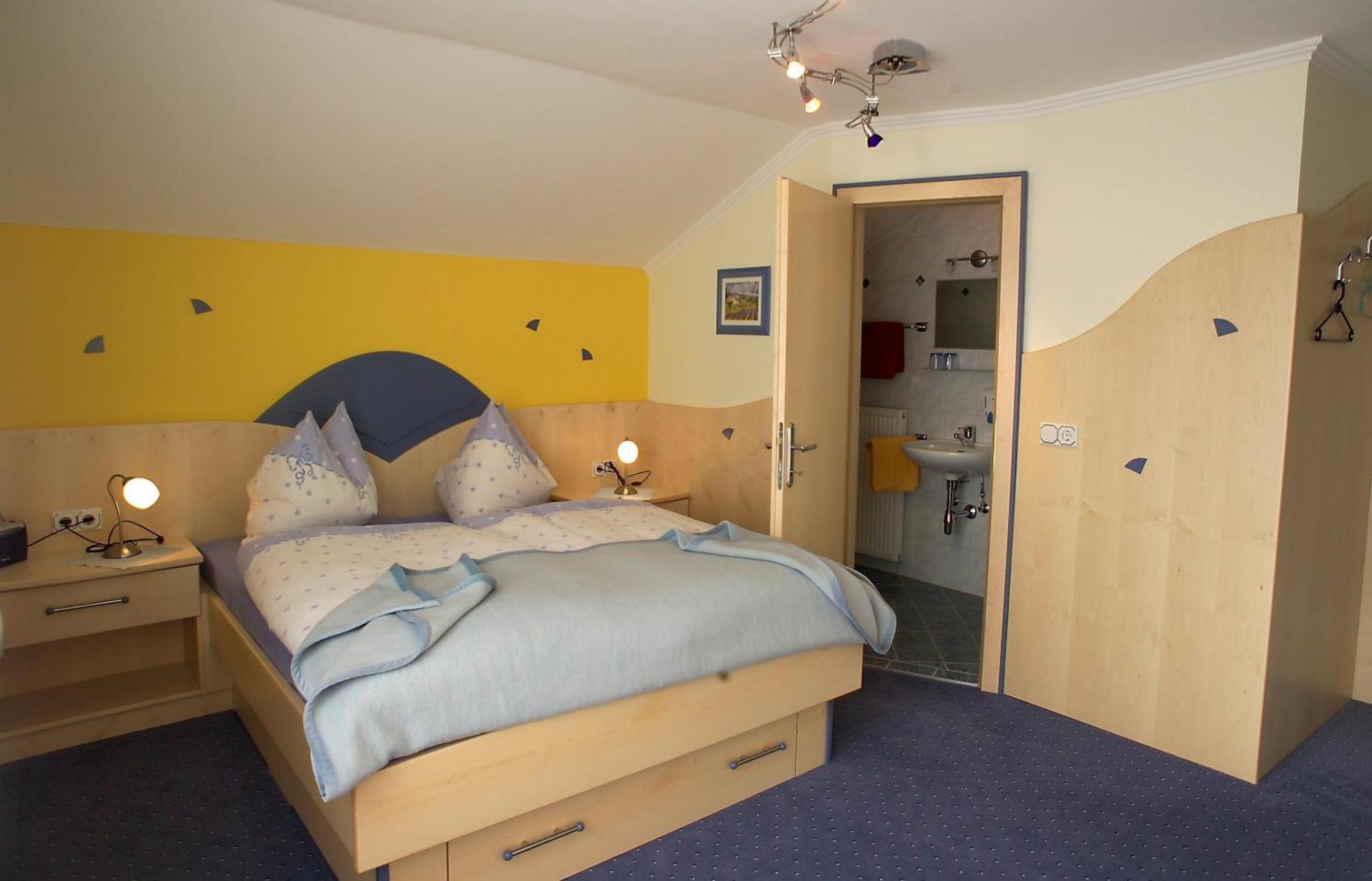 Hotel Garni Zerza Tröpolach Стая снимка