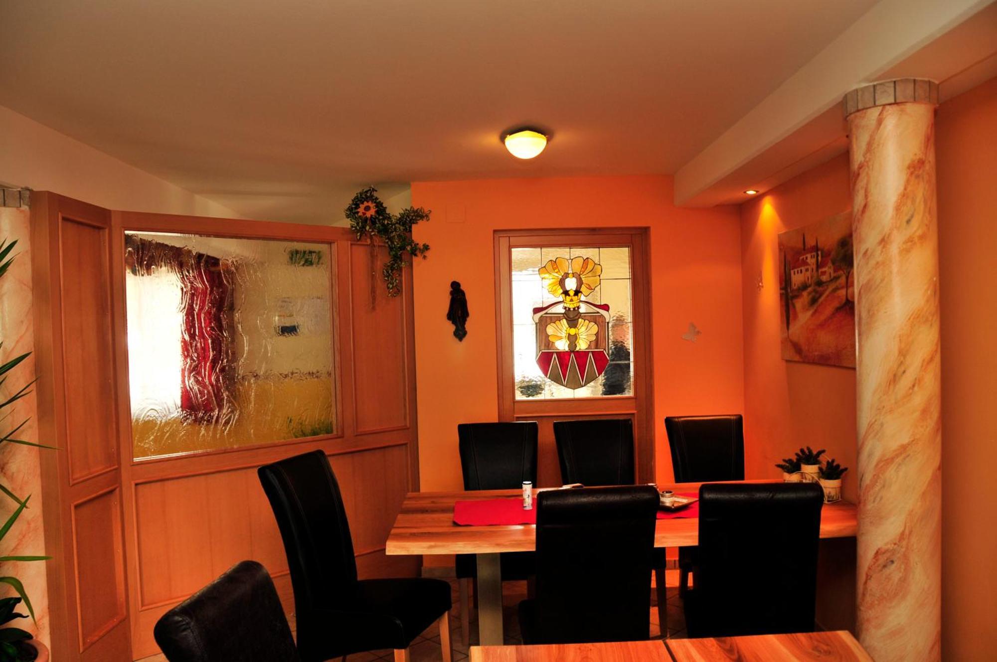 Hotel Garni Zerza Tröpolach Екстериор снимка