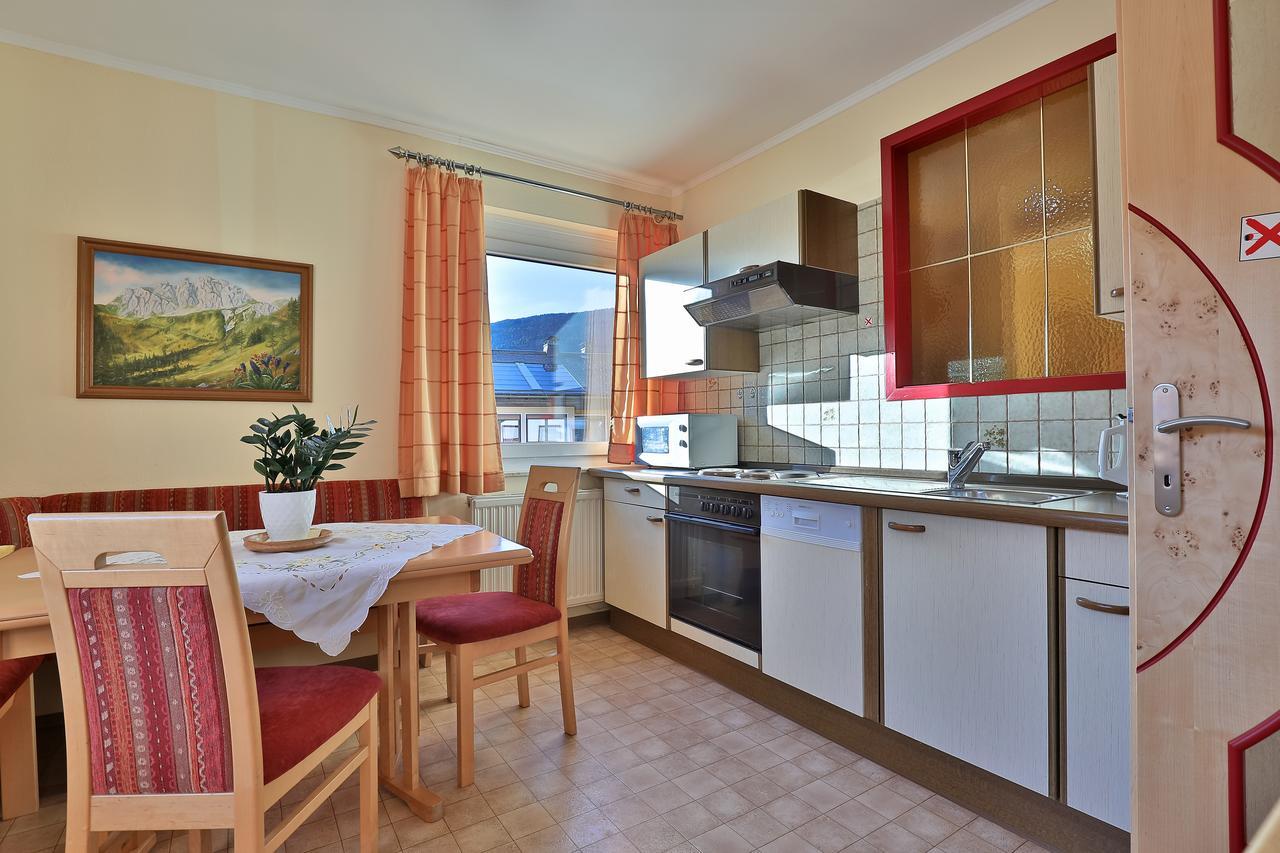 Hotel Garni Zerza Tröpolach Екстериор снимка