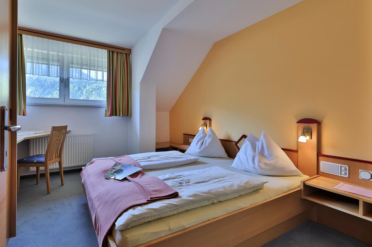 Hotel Garni Zerza Tröpolach Екстериор снимка