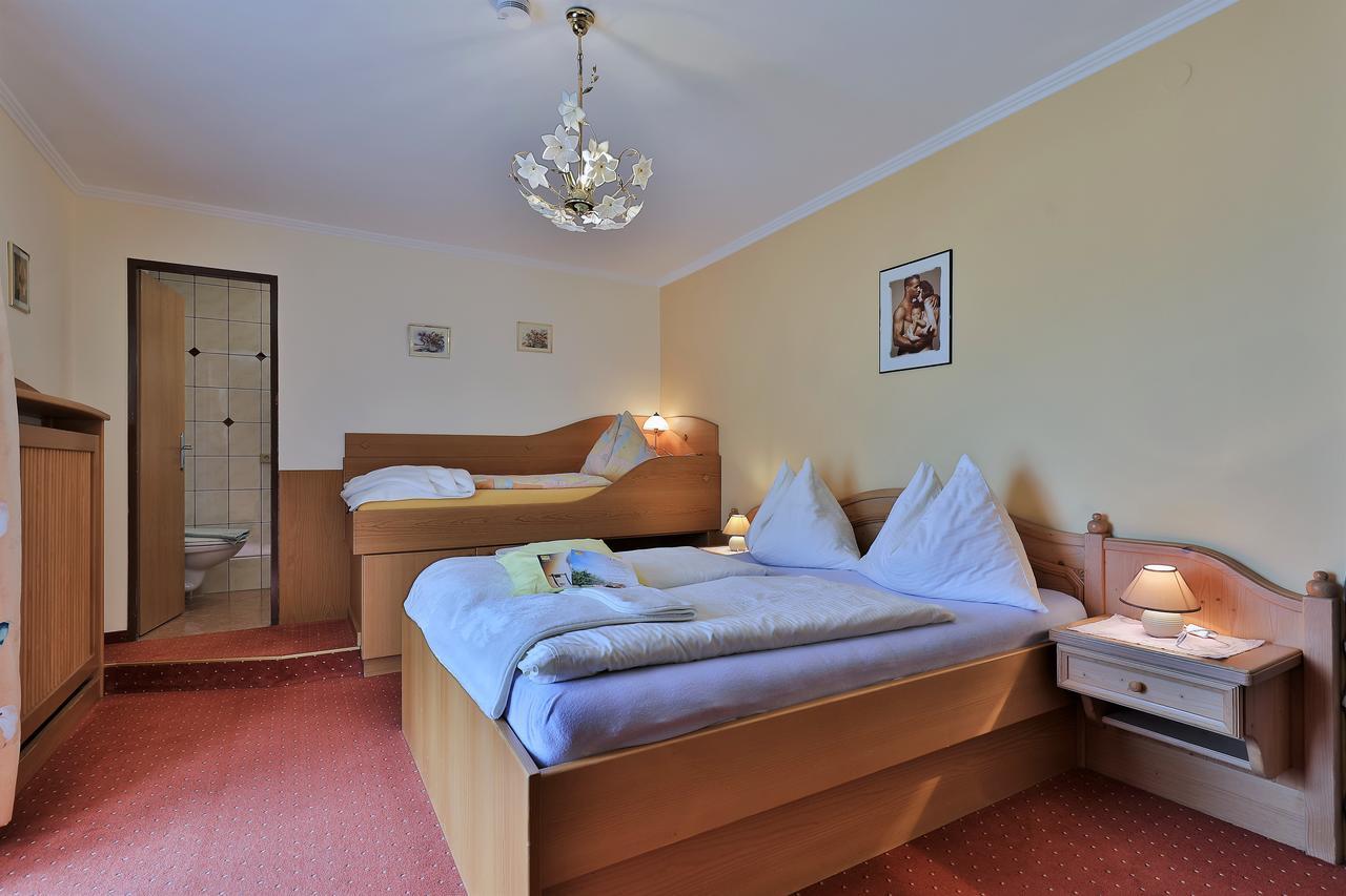 Hotel Garni Zerza Tröpolach Екстериор снимка