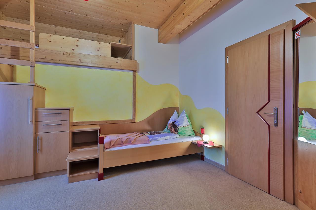 Hotel Garni Zerza Tröpolach Екстериор снимка
